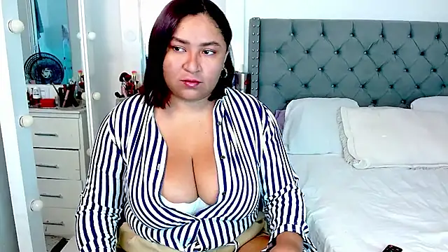 KarlaWild online show from 01.24.25