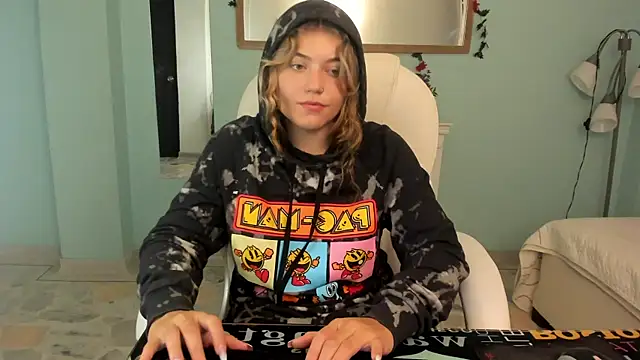 alaia greyy online show from 02.03.25