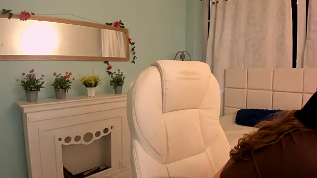 alaia greyy online show from 02.10.25