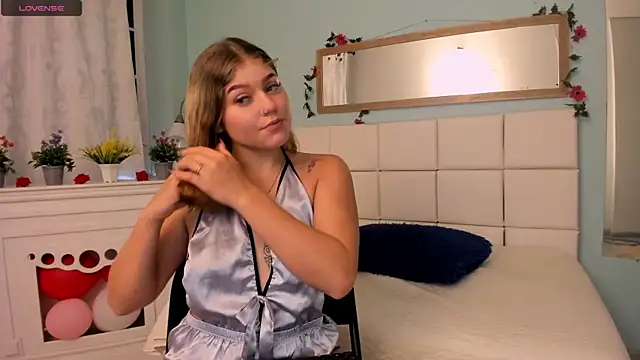 alaia greyy online show from 02.26.25