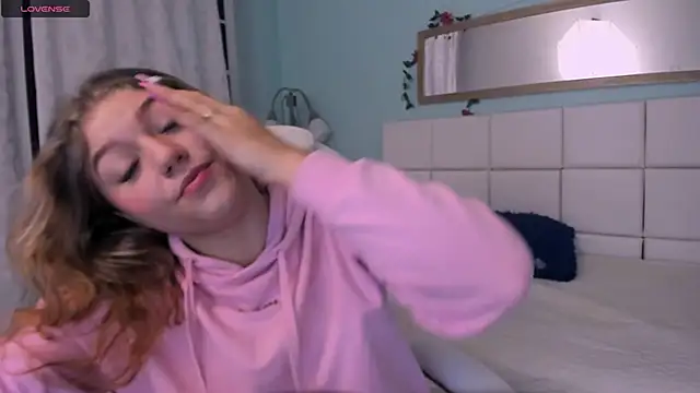 alaia greyy online show from 02.28.25