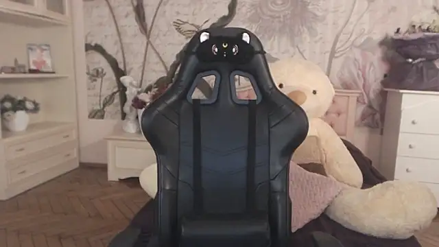 Snapshot of BritneyBarker chatting on 03.02.26 BritneyBarker online show from 03.02.26