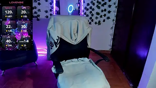 saray  jones online show from 11.17.25