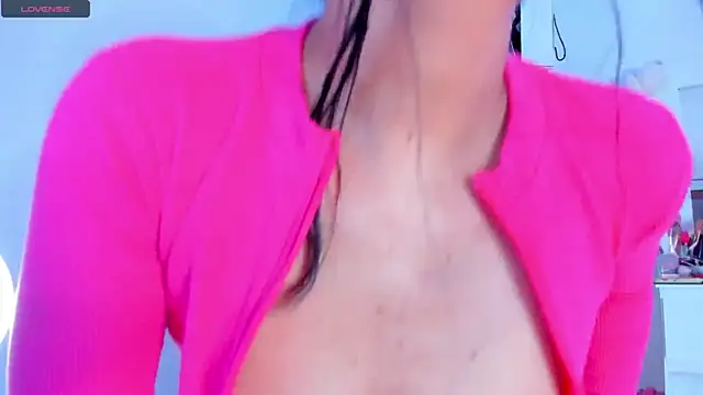 Snapshot of Cameron_Lovee chatting on 03.12.25 Cameron Lovee online show from 03.12.25