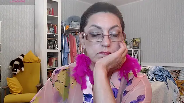 Snapshot of Soffya_Soy chatting on 06.27.26 Soffya Soy online show from 06.27.26