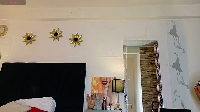 Akemirosse online show from 11.29.25