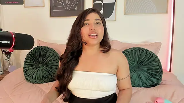 RachelRusso online show from 03.06.25