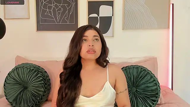 RachelRusso online show from 03.07.25