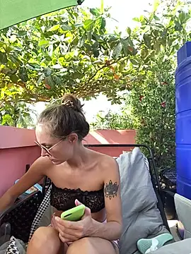 White Lu online show from 02.24.26