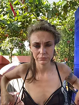 White Lu online show from 02.28.26