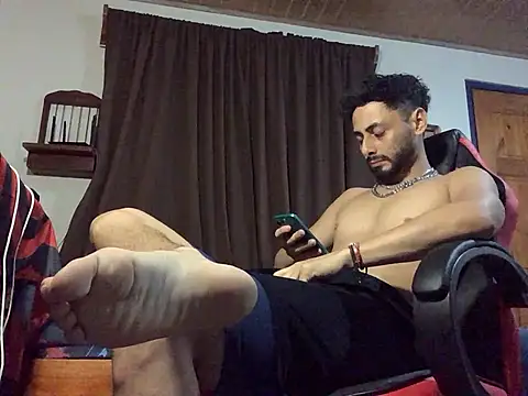 Nooneisthis online show from 04.12.26