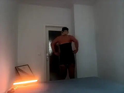 sandrahoeslut online show from 01.23.25