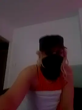 sandrahoeslut online show from 02.13.25