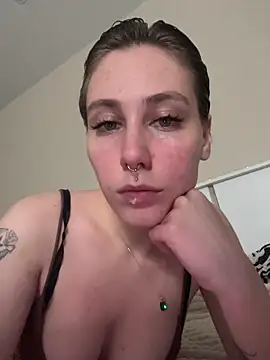 Molli Luv online show from 11.07.25