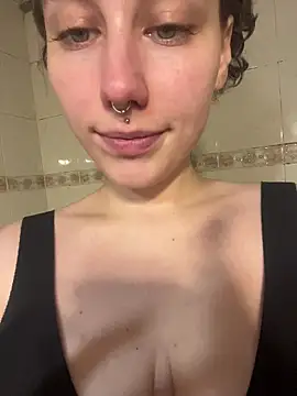 Snapshot of Molli_Luv chatting on 01.18.26 Molli Luv online show from 01.18.26
