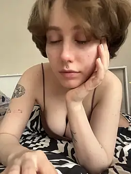 Snapshot of Molli_Luv chatting on 03.05.26 Molli Luv online show from 03.05.26