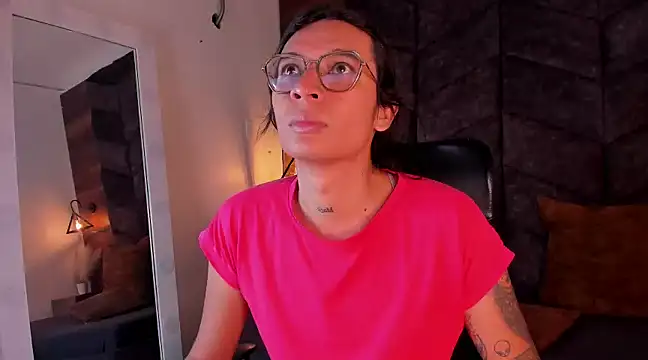 LauraaGomezz   online show from 02.13.25