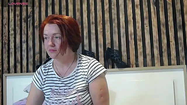 Alis Lovi online show from 10.24.25