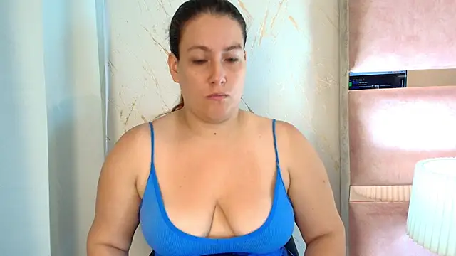 Snapshot of anastasia_marco chatting on 10.02.25 anastasia marco online show from 10.02.25