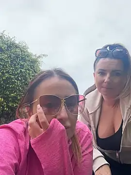 Snapshot of MolliexLexi1 chatting on 01.25.25 MolliexLexi1 online show from 01.25.25