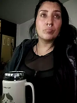 Snapshot of milfjade01 chatting on 03.19.25 milfjade01 online show from 03.19.25