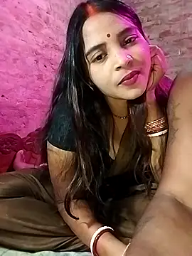 Snapshot of Simrandeshipp chatting on 03.19.25 Simrandeshipp online show from 03.19.25