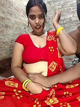 Snapshot of Simrandeshipp chatting on 11.30.25 Simrandeshipp online show from 11.30.25