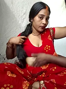 Snapshot of Simrandeshipp chatting on 04.20.26 Simrandeshipp online show from 04.20.26