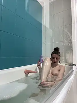 bunnythetailor online show from 02.03.25