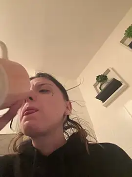 bunnythetailor online show from 02.16.25