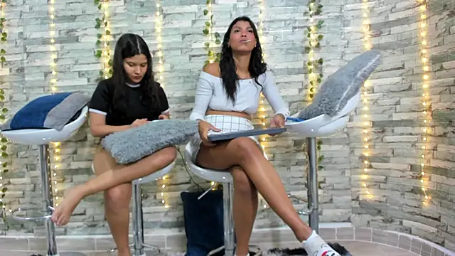 Snapshot of emilly09 chatting on 03.14.25 emilly09 online show from 03.14.25