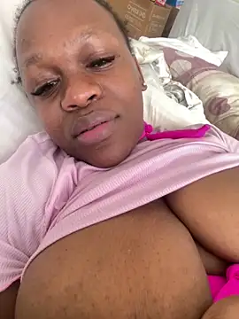 Snapshot of Boneca25 chatting on 03.02.25 Boneca25 online show from 03.02.25