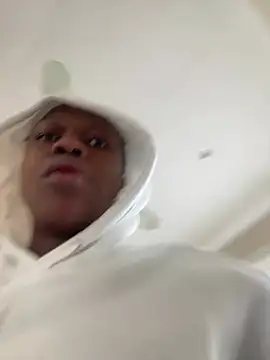 Snapshot of Boneca25 chatting on 03.03.25 Boneca25 online show from 03.03.25