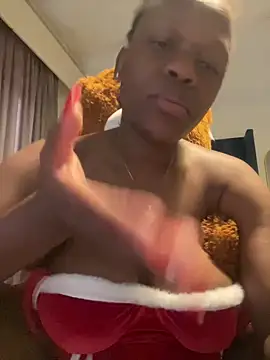 Snapshot of Boneca25 chatting on 03.12.25 Boneca25 online show from 03.12.25