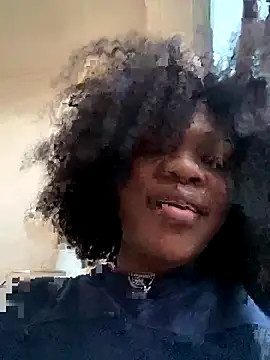 Snapshot of Boneca25 chatting on 11.01.25 Boneca25 online show from 11.01.25