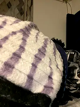 Snapshot of Boneca25 chatting on 11.20.25 Boneca25 online show from 11.20.25