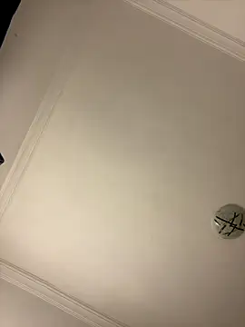 Snapshot of Boneca25 chatting on 12.04.25 Boneca25 online show from 12.04.25