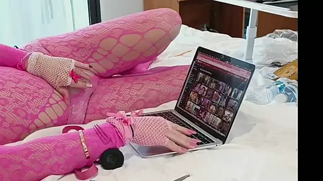 Cucked Sissy Bitch online show from 03.28.26