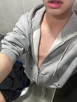 Snapshot of Phil_6677 chatting on 02.27.25 Phil 6677 online show from 02.27.25