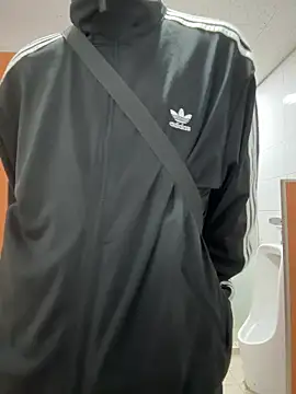 Snapshot of Phil_6677 chatting on 10.22.25 Phil 6677 online show from 10.22.25