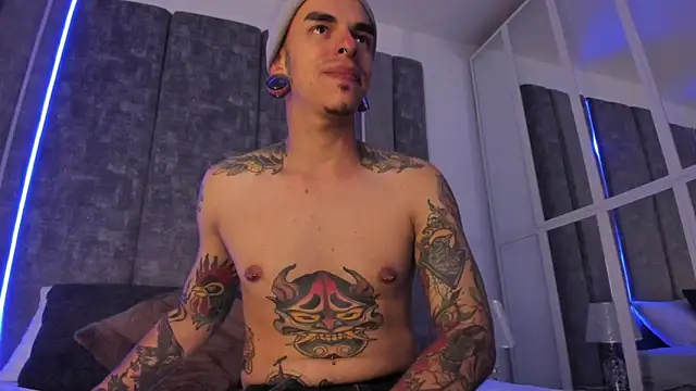 Snapshot of kaletattoo chatting on 02.16.25 kaletattoo online show from 02.16.25
