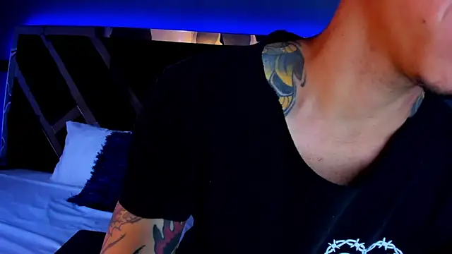 Snapshot of kaletattoo chatting on 02.20.25 kaletattoo online show from 02.20.25