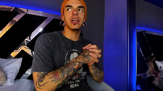 Snapshot of kaletattoo chatting on 02.28.25 kaletattoo online show from 02.28.25