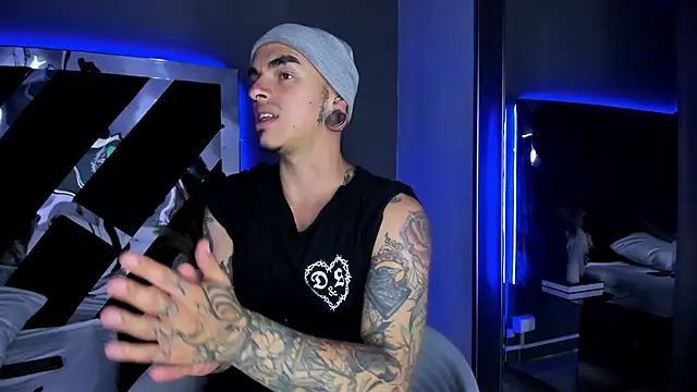 Snapshot of kaletattoo chatting on 03.15.25 kaletattoo online show from 03.15.25