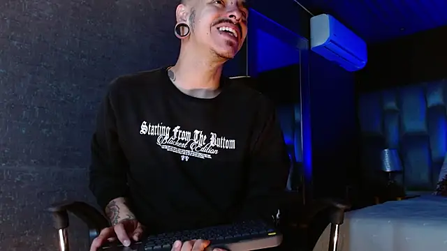 Snapshot of kaletattoo chatting on 07.15.26 kaletattoo online show from 07.15.26