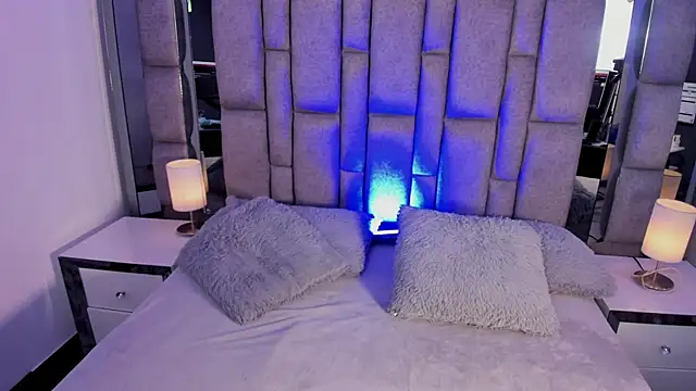 Bonet iris online show from 04.20.26