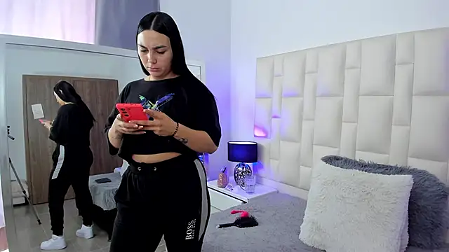 Ariana rouse online show from 09.15.25