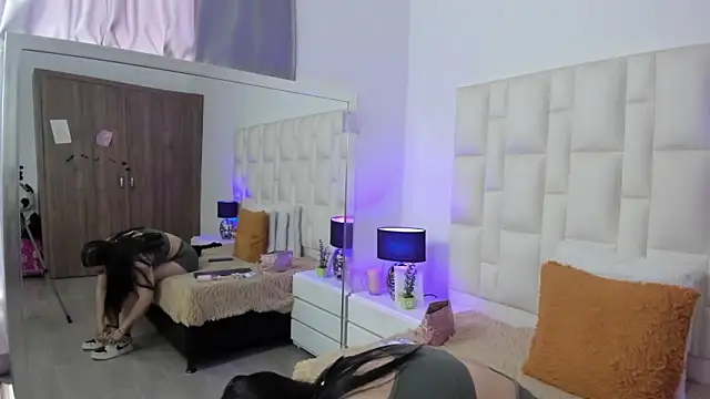 Ariana rouse online show from 03.13.26