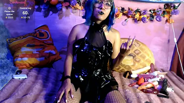 Sharkyu1 online show from 10.16.25