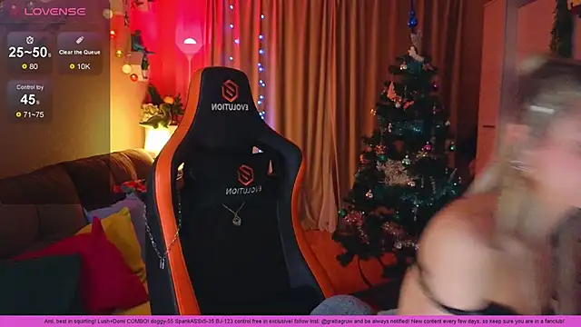 Snapshot of deathmistress chatting on 02.01.26 deathmistress online show from 02.01.26